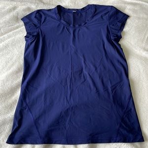 Lululemon workout top